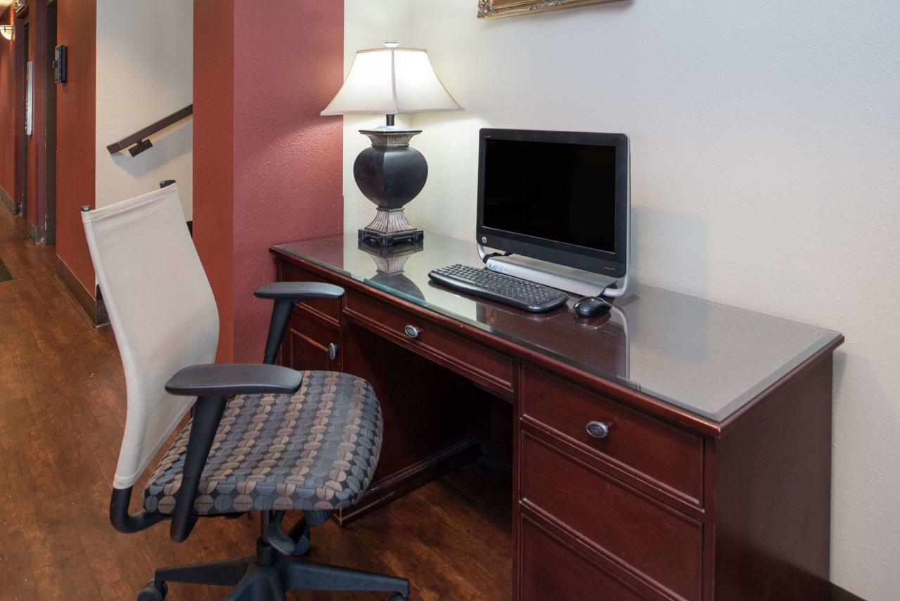 Ramada By Wyndham Downtown Spokane - thumb 25