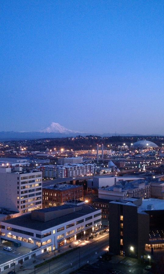 Holiday Inn Express & Suites Tacoma Downtown - thumb 3