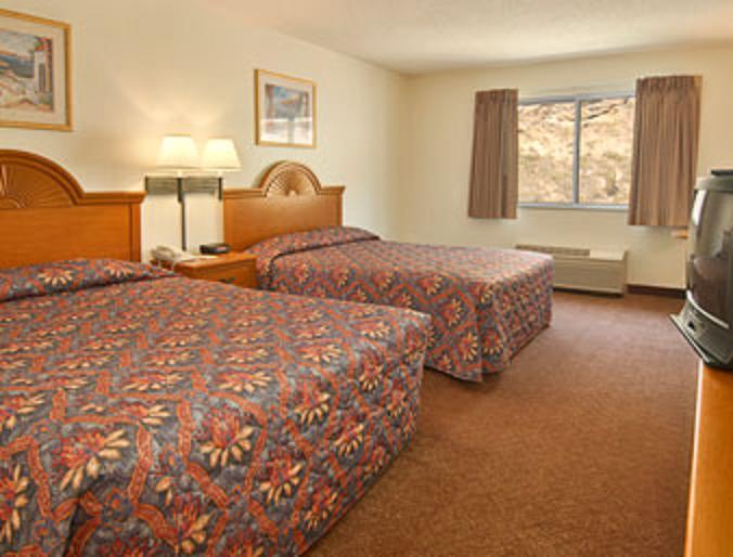 Super 8 By Wyndham Huntington WV - thumb 5