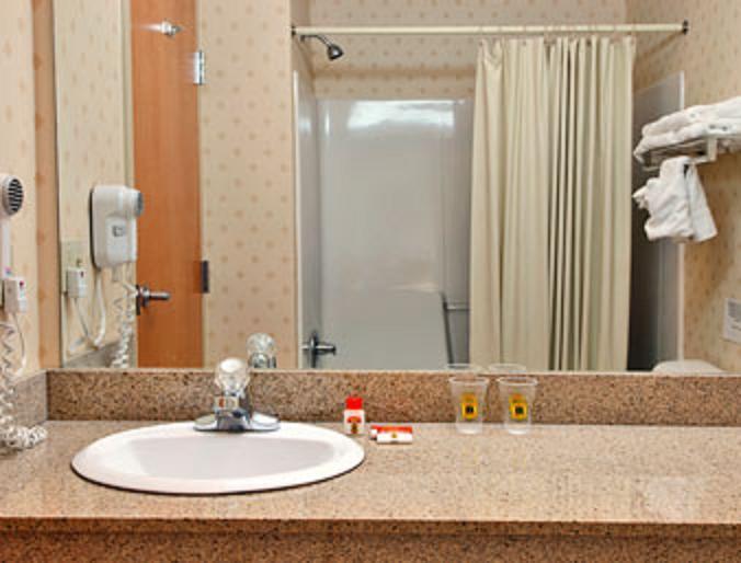 Super 8 By Wyndham Huntington WV - thumb 2