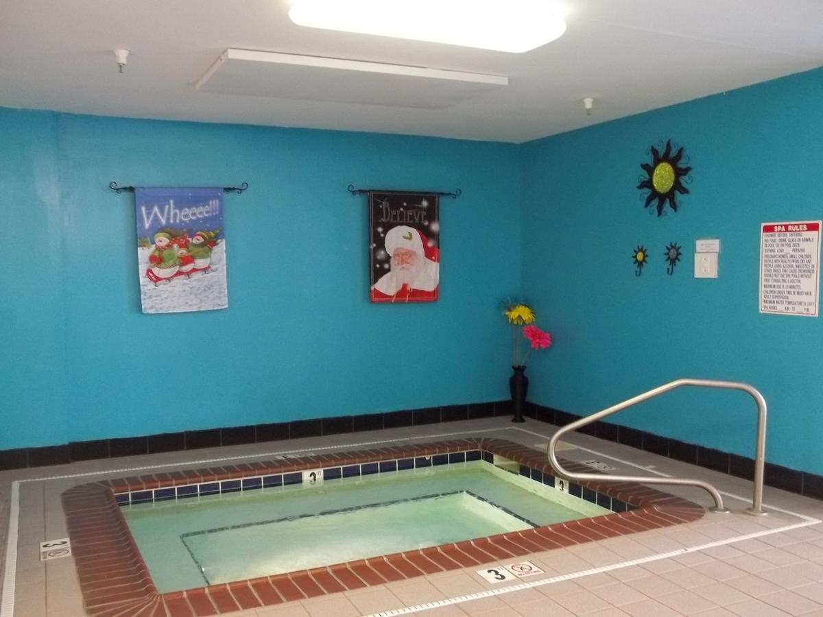 Super 8 By Wyndham Huntington WV - thumb 10