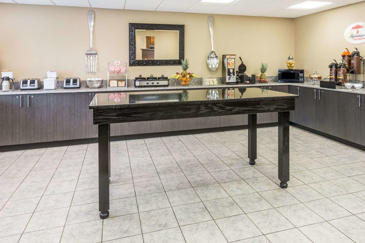 Super 8 By Wyndham Huntington WV - thumb 20