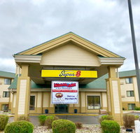 Super 8 by Wyndham Wisconsin Dells - Hotels Find