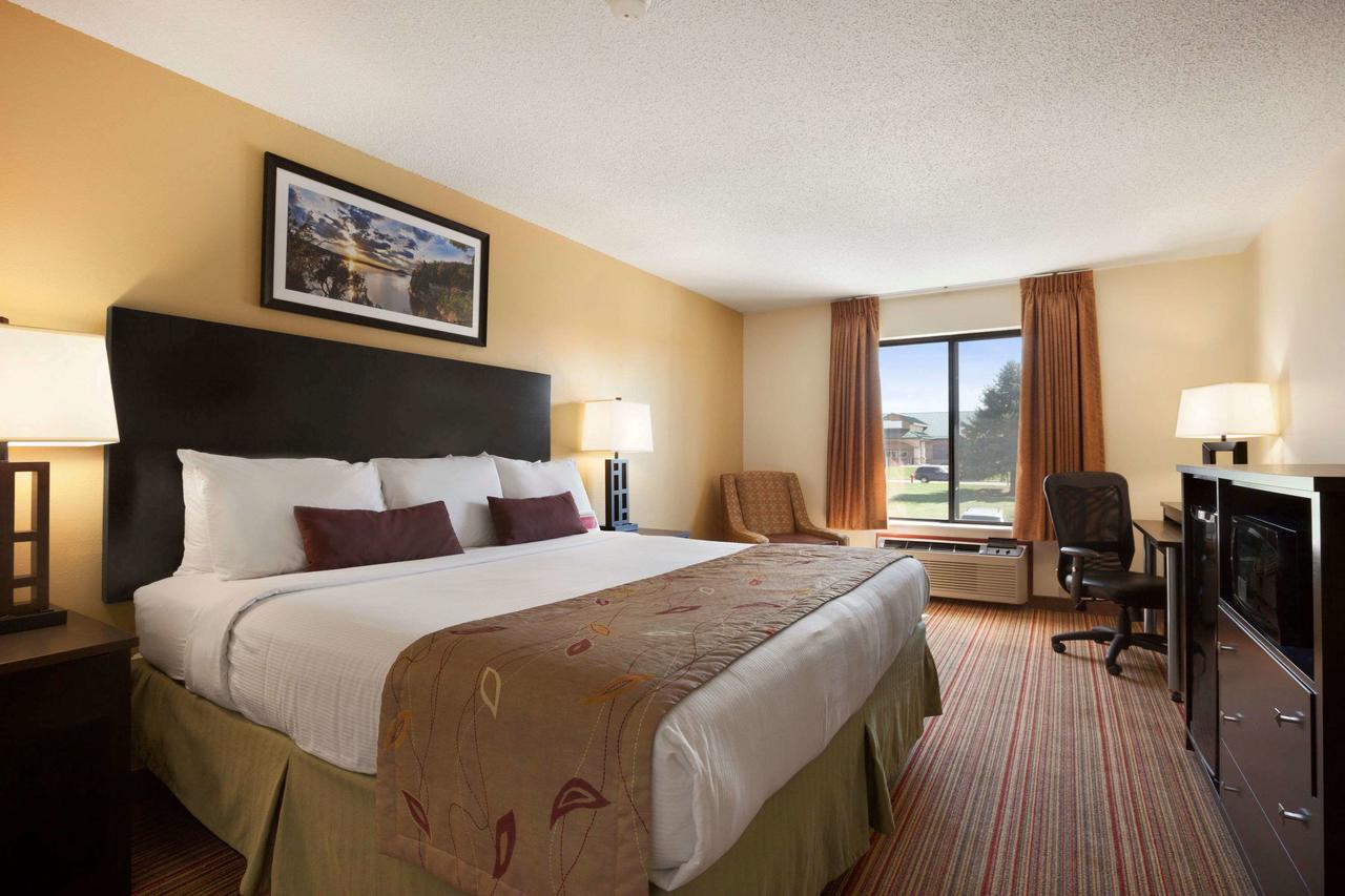 Ramada By Wyndham Wisconsin Dells - thumb 30