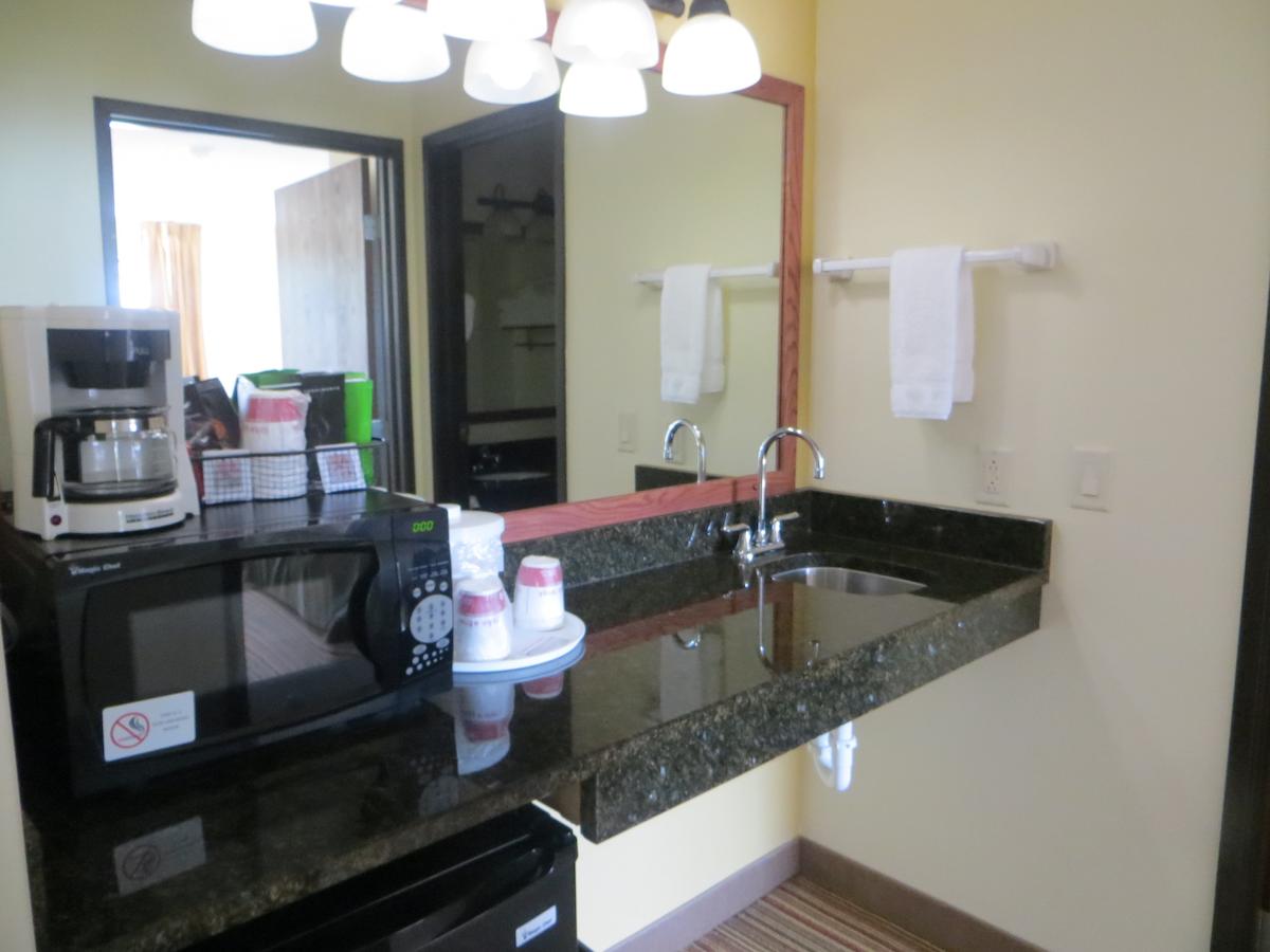 Ramada By Wyndham Wisconsin Dells - thumb 10