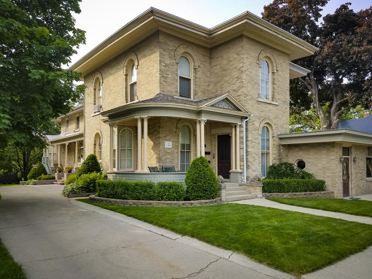 HA Whitney Inn - thumb 0