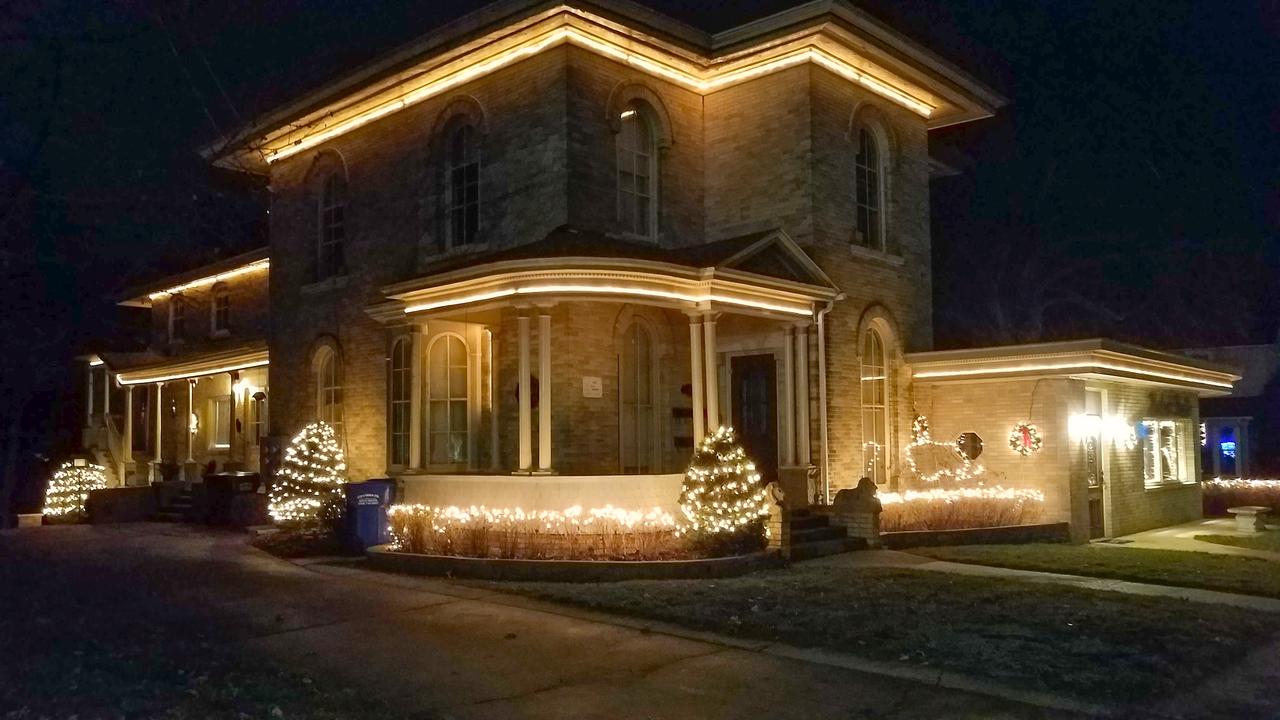 HA Whitney Inn - thumb 13