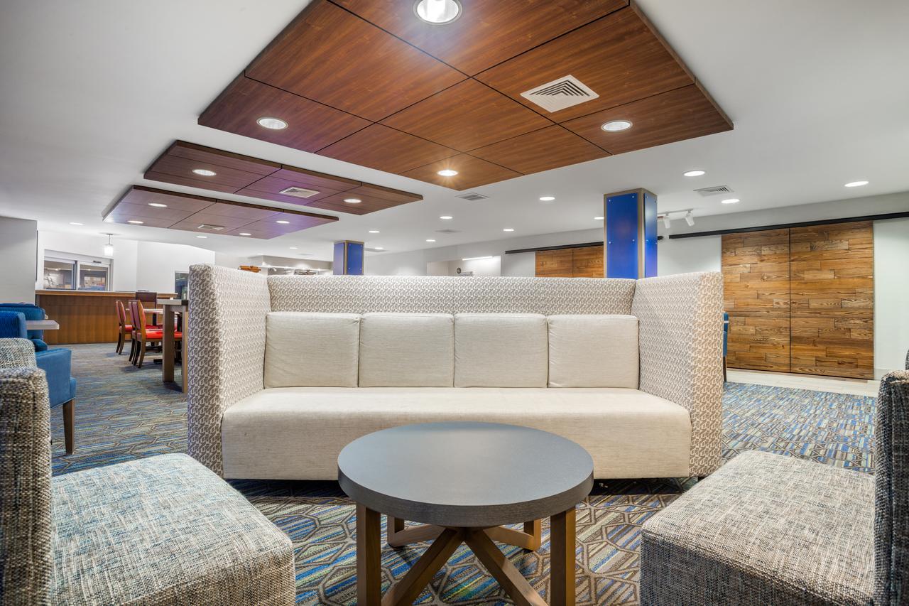 Holiday Inn Express Wisconsin Dells - thumb 32