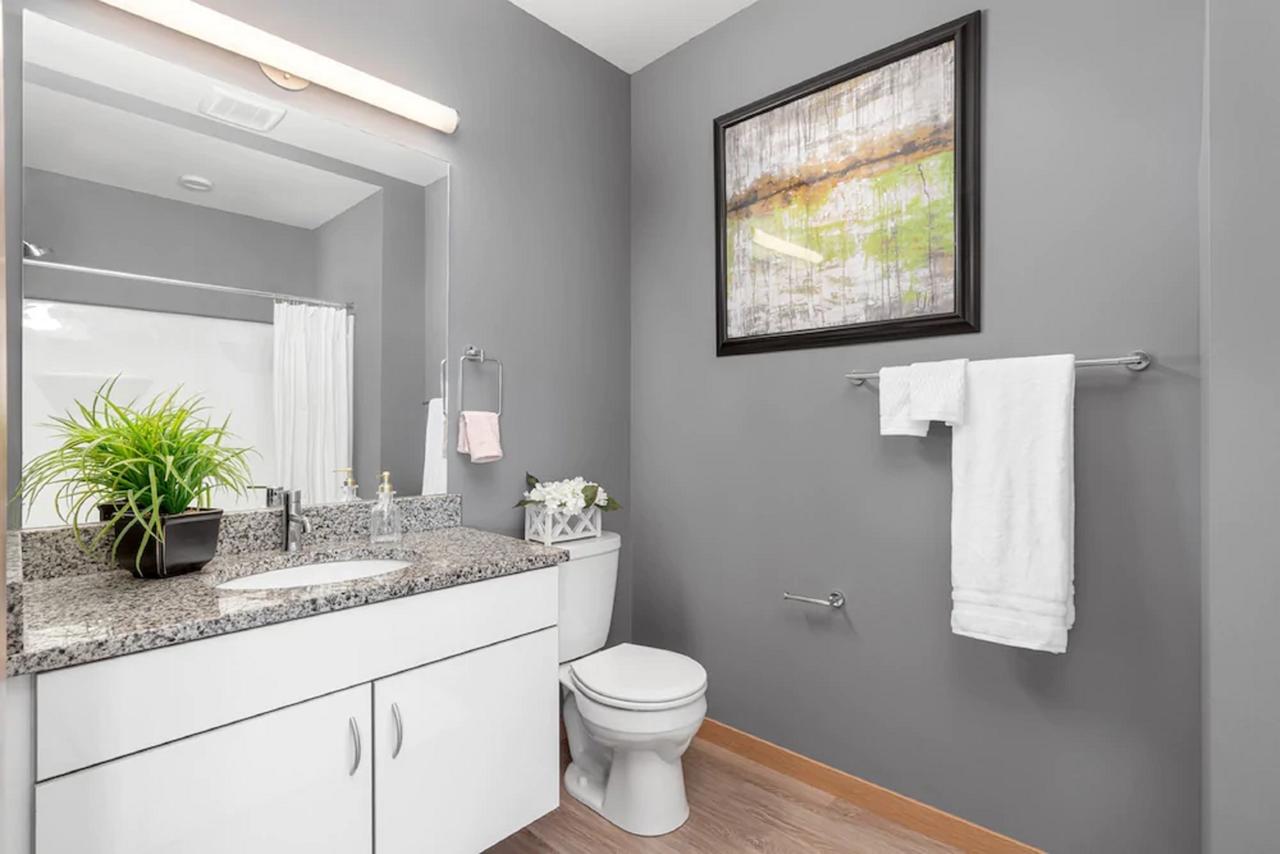 Lake Michigan Lux Apartments By Barsala - thumb 23