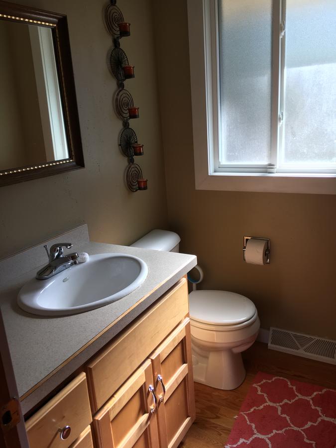 Walk To Lambeau Field In Green Bay! Only 6 Blocks Away - thumb 23