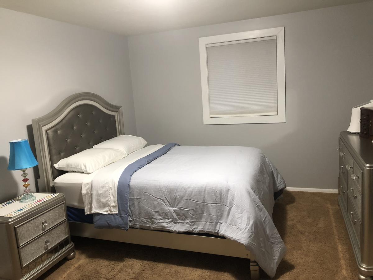 Walk To Lambeau Field In Green Bay! Only 6 Blocks Away - thumb 11