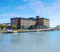 Booking Port-washington Hotels Find