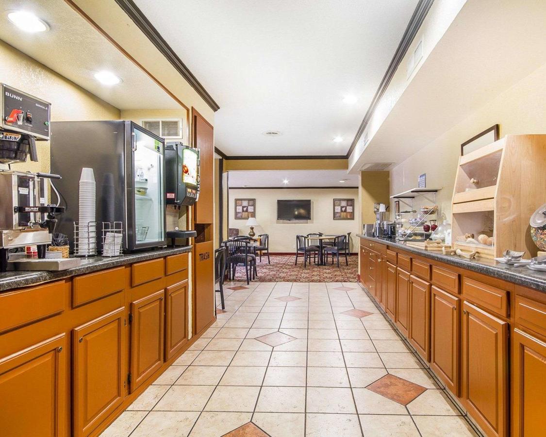 Rodeway Inn & Suites Wisconsin Madison-Northeast - thumb 10