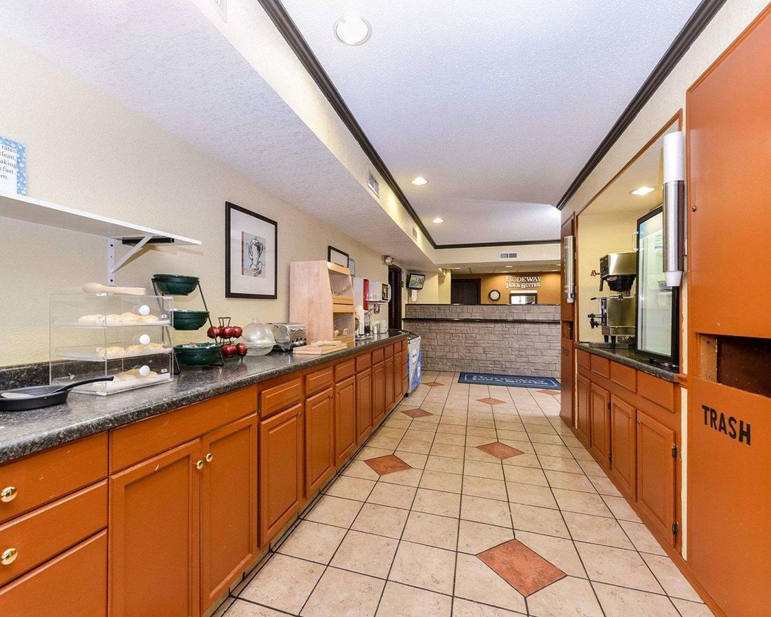 Rodeway Inn & Suites Wisconsin Madison-Northeast - thumb 9