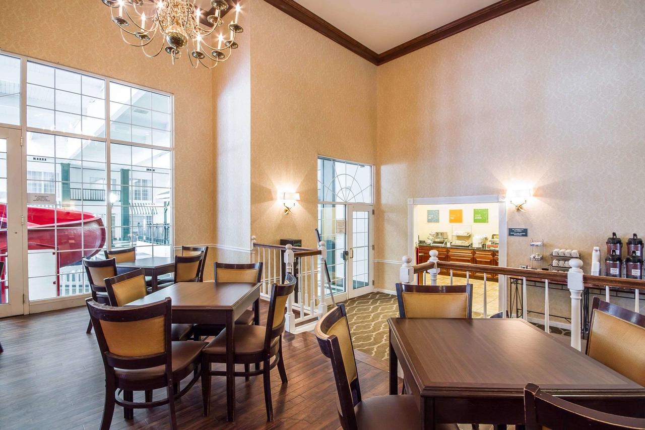 Comfort Suites Appleton Airport - thumb 16