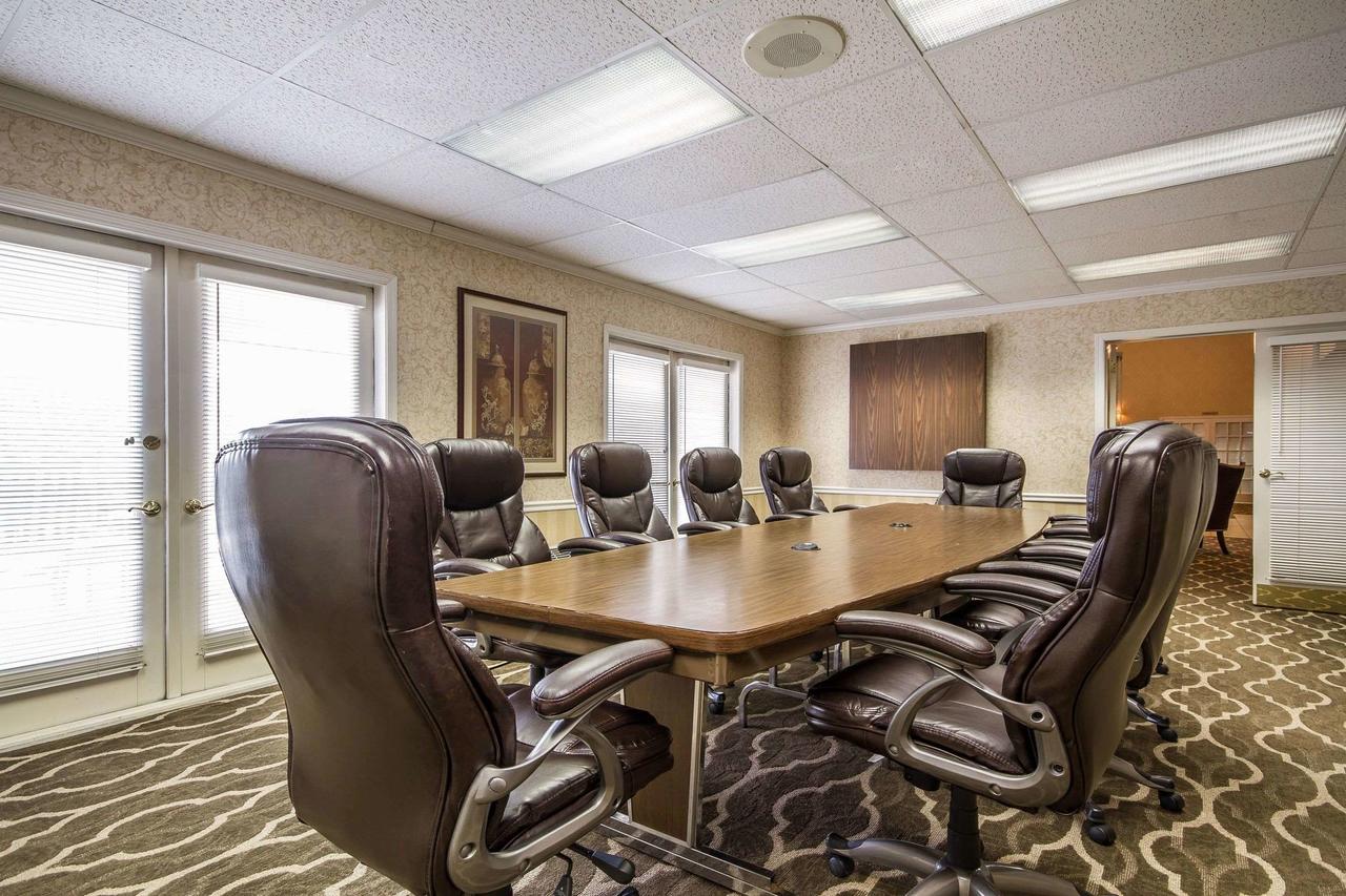 Comfort Suites Appleton Airport - thumb 42