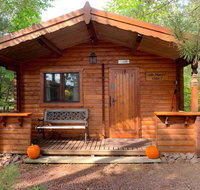 The Bear Den - studio Cabin the heart of Hayward - Hotels Find