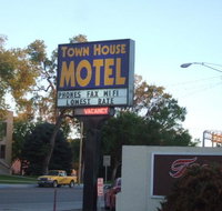 Town House Motor Inn - Hotels Find