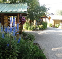 Log Cabin Motel - Hotels Find