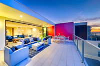 5115 06 - Ocean Beach 6 Hotels Find