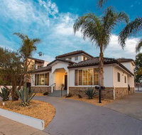 $5M Modern Venice Home w Pool and Outdoor Living - Hotels Find