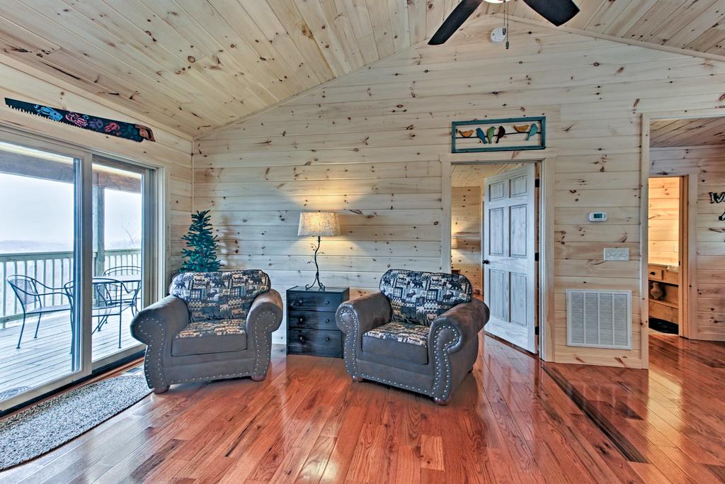 'Cabin In The Clouds' With Hot Tub Less Than 10Mi To Dollywood - thumb 3