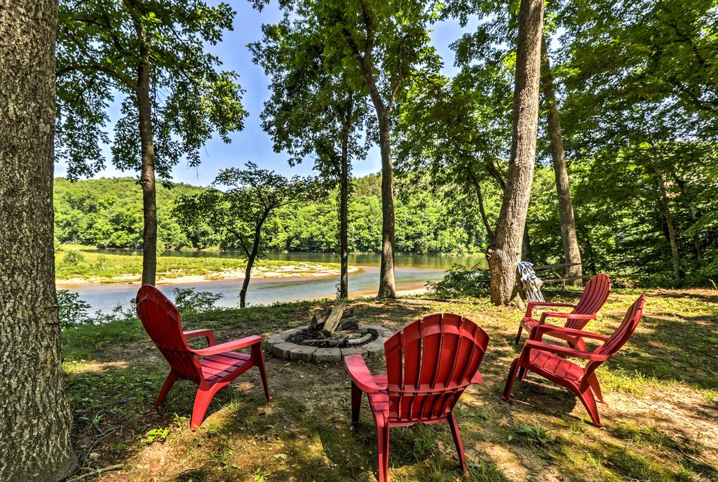 'Hogs Landing'-Cotter Fishing Cabin On White River - thumb 1