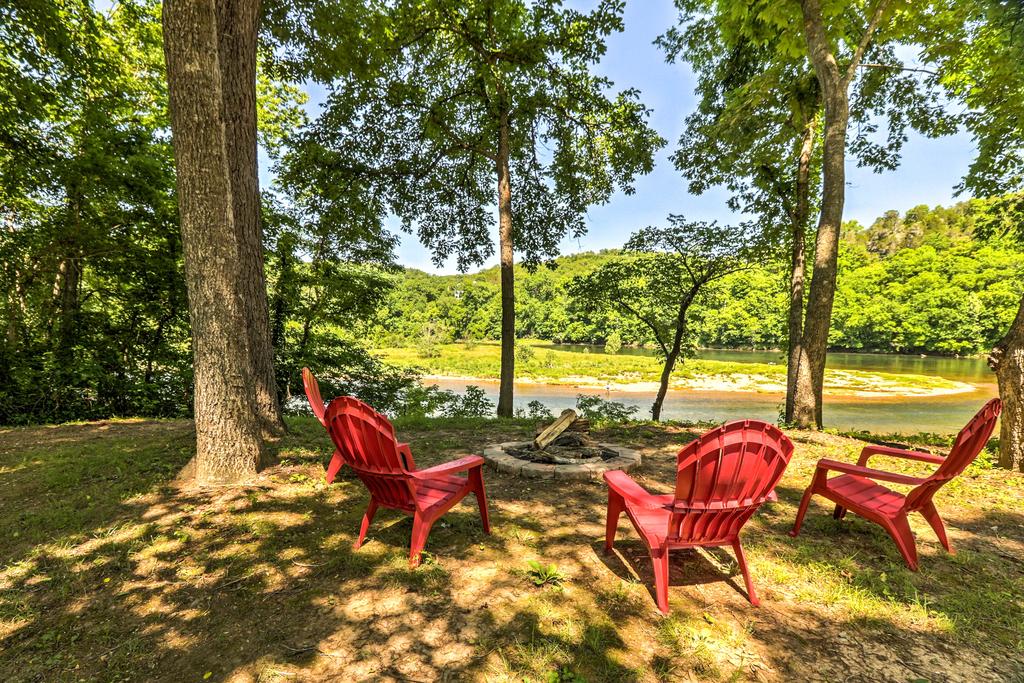 'Hogs Landing'-Cotter Fishing Cabin On White River - thumb 0