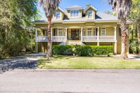 10 Dove Street Hotels Find