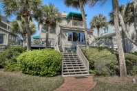 101 Oceanwood Hotels Find