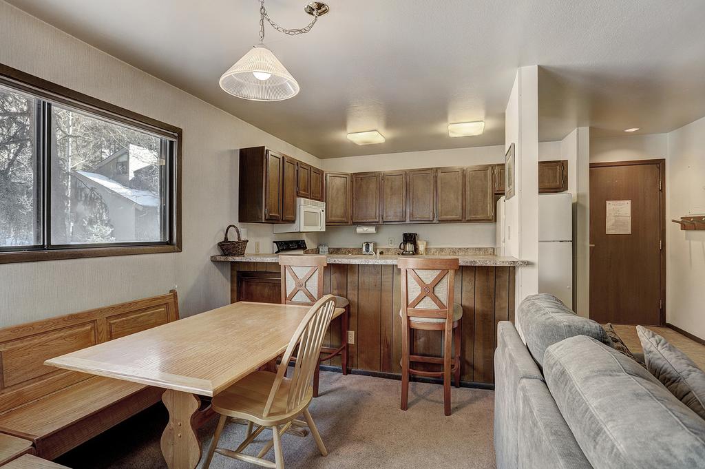 1125 Flying Dutchman Condo - thumb 1