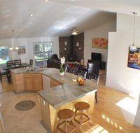 Big Tom's Cabin by Yosemite lake and trails - Hotels Find
