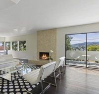 Chic and sophisticated modern Hollywood Hills home - Hotels Find