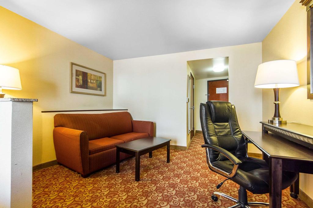 Comfort Suites Vacaville - thumb 2