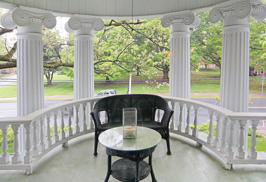 Double Oaks Bed & Breakfast - thumb 3