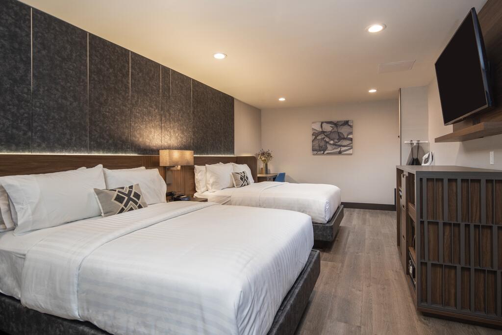 Golden Bear Inn - thumb 1