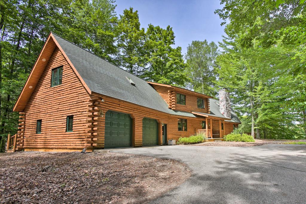 Golf Course Bellaire Home With Hot Tub & BBQ! - thumb 1