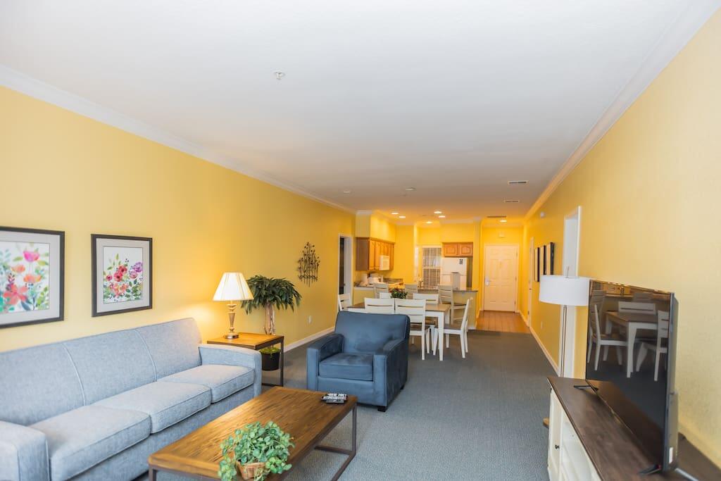 Gorgeous Branson Suite 2BR Standard - thumb 0