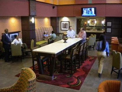 Hampton Inn & Suites Cincinnati / Uptown - University Area - thumb 1