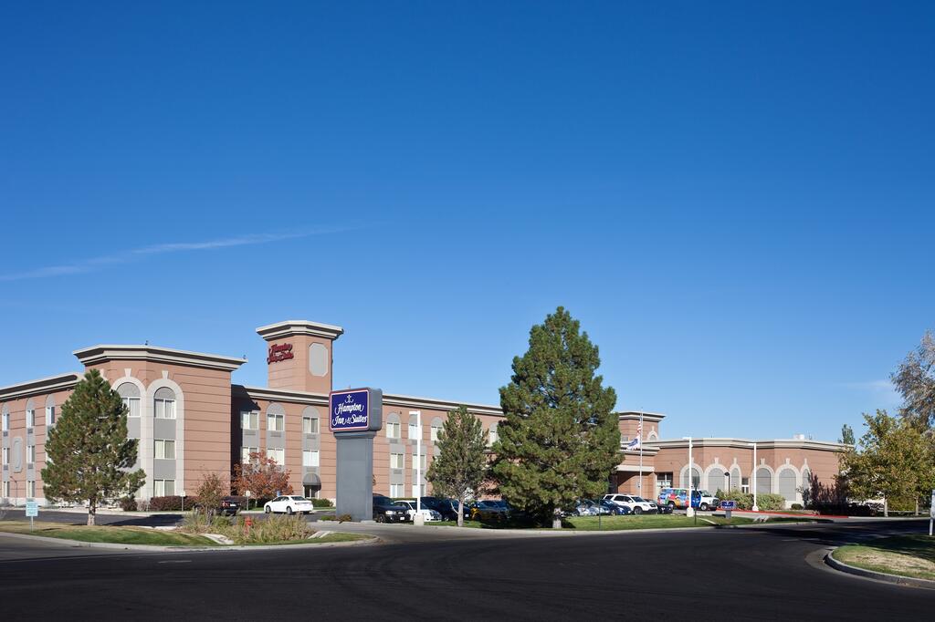 Hampton Inn & Suites Salt Lake City Airport - thumb 1