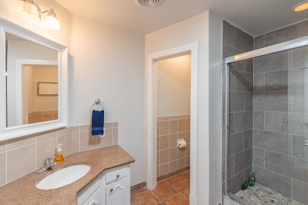 Luxury House With POOL, Private Yard & BBQ Area, 4 Min From Fiesta Texas - thumb 1