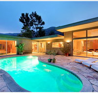 Mid Century Modern Glamour House - Hotels Find