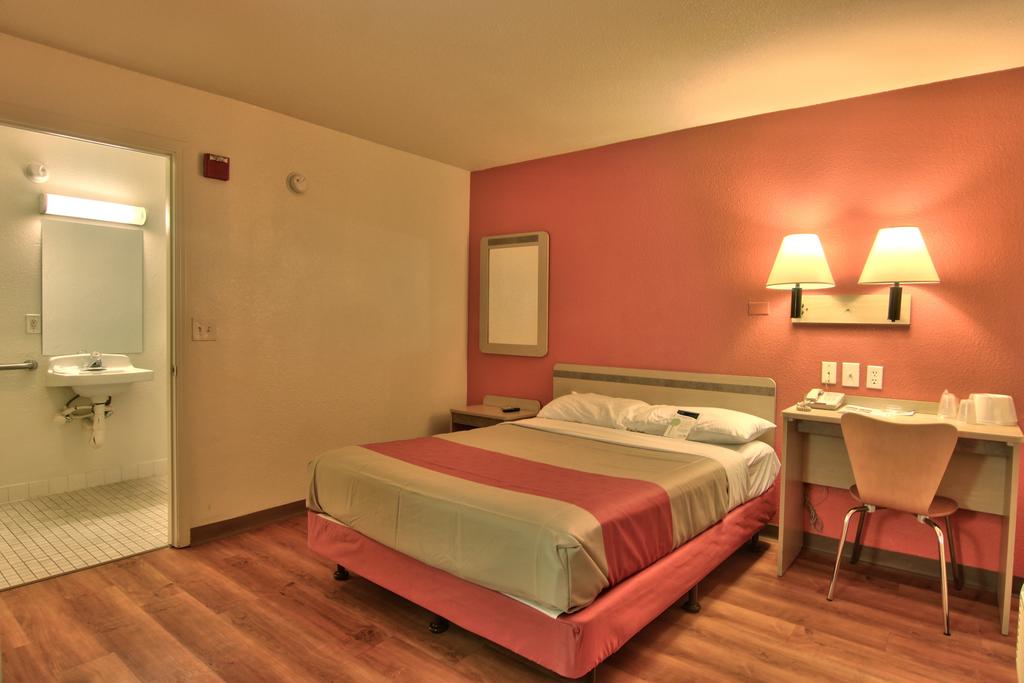 Motel 6-Sacramento, CA - North - thumb 2