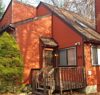 Mountain Home near Camelback skiing tubing Kalahari Waterpark Casino centrally located In Pocono Mt - Hotels Find