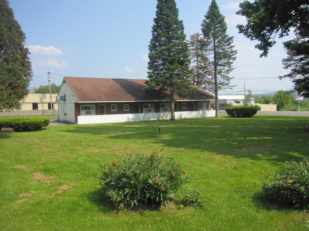 Pinecrest Motel - thumb 1