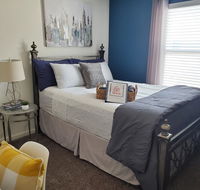 Private room in new townhome - Hotels Find
