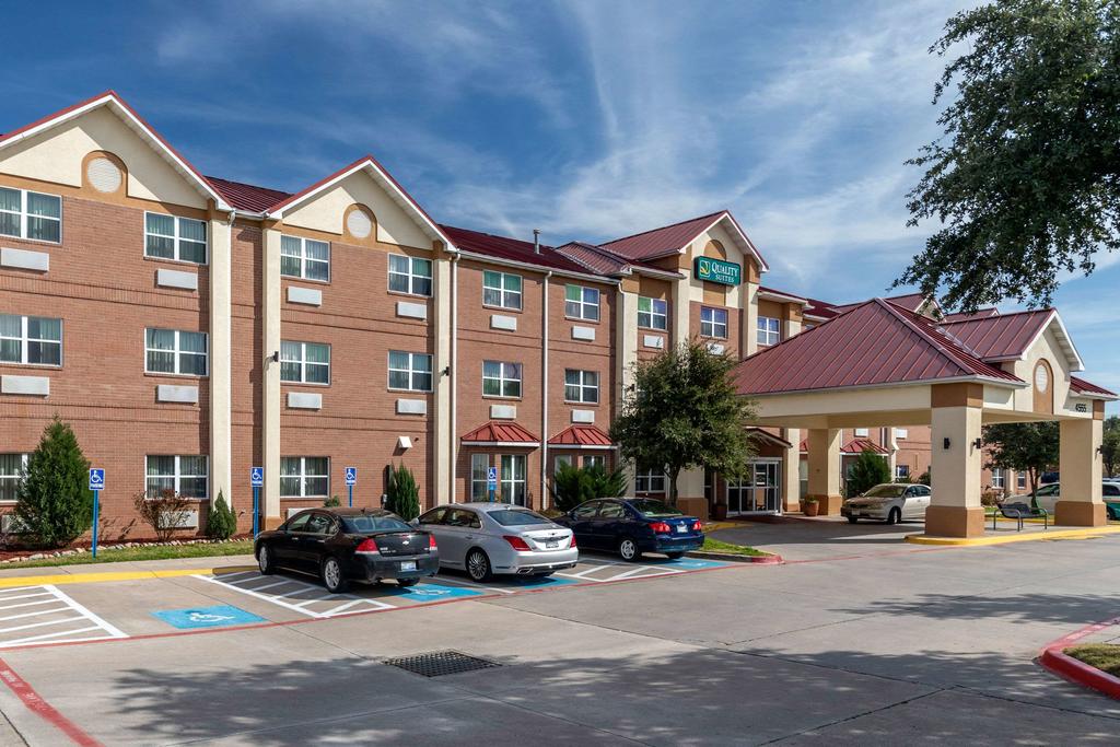 Quality Suites Addison-Dallas - thumb 0