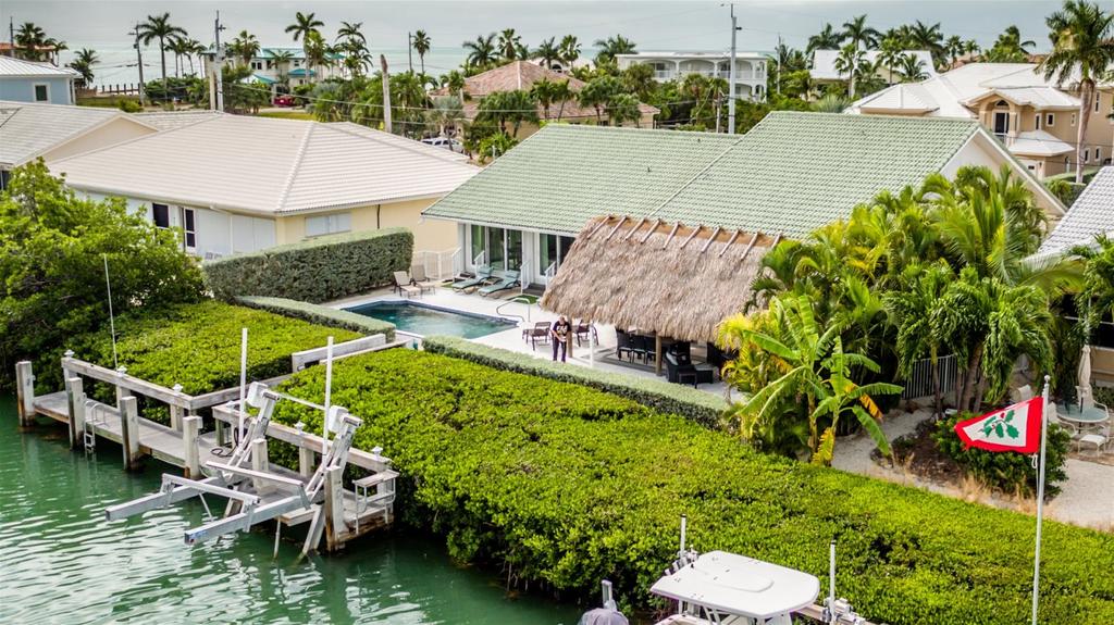 Reel Em In 3bed/2bath With Poo, Dock And Cabana Club Privileges - thumb 3
