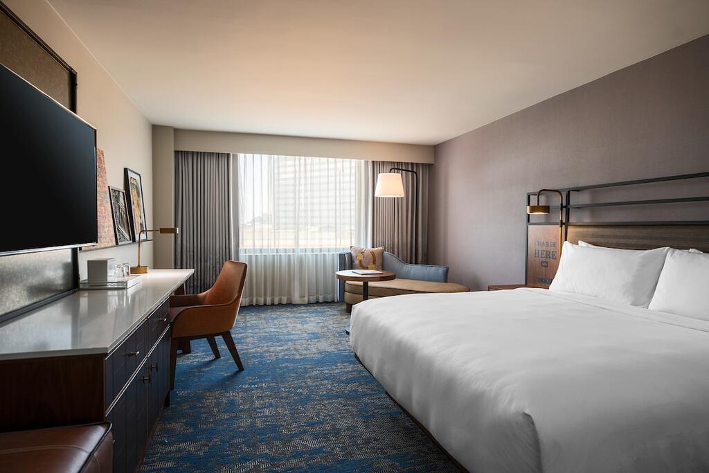 Renaissance Dallas Addison - thumb 3