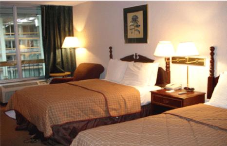 Rodeway Inn - thumb 0